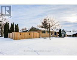Living room - 33 Princess Park Road, Ingersoll, ON N5C1X7 Photo 2