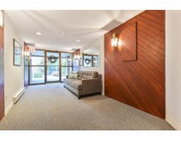 301 15317 Thrift Avenue, White Rock, BC V4B2L4 Photo 2