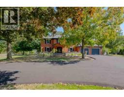 Games room - 4344 No 1 Side Road, Burlington, ON L7M0X3 Photo 5