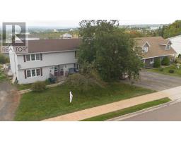 Bath (# pieces 1-6) - 517 519 Truro Heights Road, Truro Heights, NS B6L1Y2 Photo 4