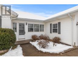 Dining room - 32 Oakland Drive, East Royalty, PE C1P1P4 Photo 3