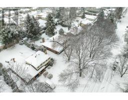 Dining room - 233 Wellington Street, Whitby, ON L1N5L7 Photo 2