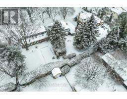 Family room - 233 Wellington Street, Whitby, ON L1N5L7 Photo 4