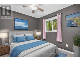 Primary Bedroom - 1504 Golf Link Road, Midland, ON L4R5L4 Photo 5