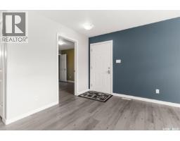 Kitchen - 3918 7th Avenue E, Regina, SK S4N7L9 Photo 3