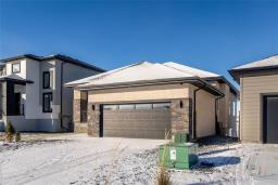 Living room - 10 Park Lane Lane, West St Paul, MB R4A0C8 Photo 2