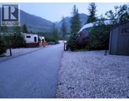 7298 Highway 3 A Unit 38, Balfour, BC V1L6S4 Photo 2