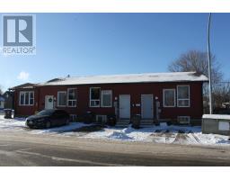 303 Frederica St W, Thunder Bay, ON P7E3W4 Photo 2