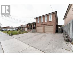 8 Hearne Avenue, Toronto, ON M6L3B8 Photo 2