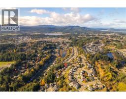 Living room - 5027 Tiffany Pl, Nanaimo, BC V9T6N6 Photo 2