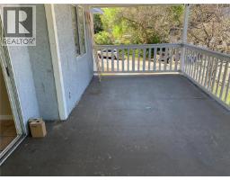 Living room - 1425 Highland Drive S, Kelowna, BC V1Y3W3 Photo 5