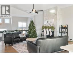 Family room - 201 Mullen Crescent, Amherstburg, ON N9V0C2 Photo 5