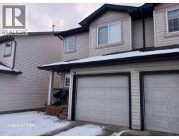 Living room - 72 Arthur Close, Red Deer, AB T4R3M5 Photo 2