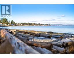 3983 Appian Way, Campbell River, BC V9H1G3 Photo 4