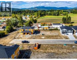 2237 Heitman Street, Enderby, BC V0E1V2 Photo 5