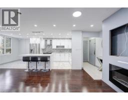 Full bathroom - 10 Edgecliff Golfway Unit 206, North York, ON M3C3A3 Photo 5