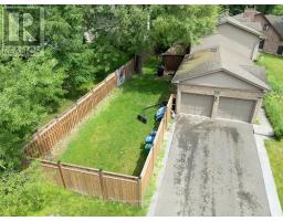 Family room - 386 Pinetree Way, Mississauga, ON L5G2V6 Photo 5