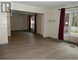 Bathroom - 305 Clarke Ave Se, Geraldton, ON P0T1M0 Photo 5