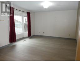 Dining room - 305 Clarke Ave Se, Geraldton, ON P0T1M0 Photo 3