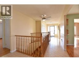 Kitchen - 689 Penny Lane, Burlington, ON L7T4H9 Photo 4