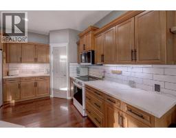 Living room - 113 Thornleigh Close Se, Airdrie, AB T4A2E6 Photo 5