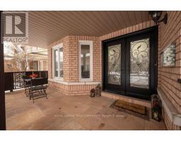 Family room - 785 Quantra Crescent, Newmarket, ON L3X1M9 Photo 5