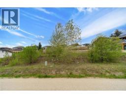 2587 St Andrews Street, Blind Bay, BC V0E1H2 Photo 2