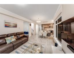 207 13799 101 Avenue, Surrey, BC V3T0N9 Photo 3