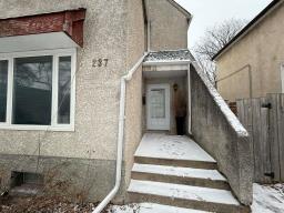 Bedroom - 237 Austin Street N, Winnipeg, MB R2W2N8 Photo 4