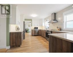 Bath (# pieces 1-6) - 787 Route 25, York, PE C0A1P0 Photo 4