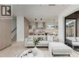 2 2130 E 2nd Avenue, Vancouver, BC V5N1E8 Photo 3