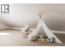 2 2130 E 2nd Avenue, Vancouver, BC V5N1E8 Photo 5