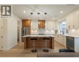 Living room - 2346 Swallow Pl, Langford, BC V9B6Y6 Photo 4