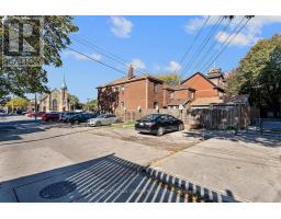 15 19 Augusta Avenue, Toronto, ON M5T2K7 Photo 3