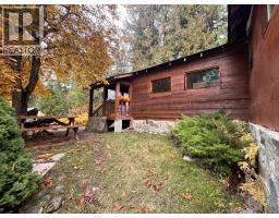 Primary Bedroom - 7476 Highway 6, Winlaw, BC V0G2J0 Photo 2