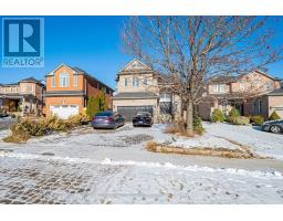 Games room - 681 Bristol Road W, Mississauga, ON L5R3Y1 Photo 2