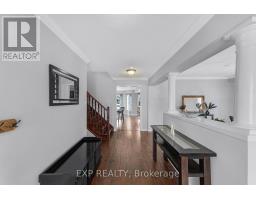 Family room - 35 Viscount Way, East Gwillimbury, ON L0G1M0 Photo 3