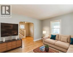 Enclosed porch - 67 Oakland Avenue, Moncton, NB E1C7N9 Photo 5