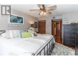 Living room - 301 34 Deerhurst Greens Road, Huntsville, ON P1H1A9 Photo 2