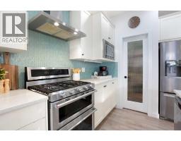 Living room - 325 Bayview Way Sw, Airdrie, AB T4B4H3 Photo 5