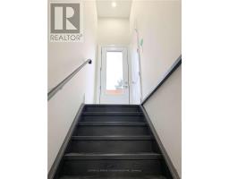 Kitchen - 168 Fairview Road W, Mississauga, ON L5B1K8 Photo 3