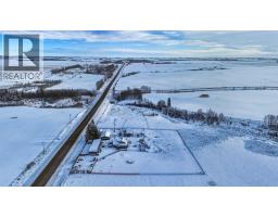 Kitchen - 4115 Highway 580, Cremona, AB T0M0R0 Photo 4