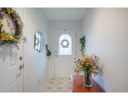 238 13888 70 Avenue, Surrey, BC V3W0R8 Photo 3