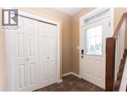 Kitchen - 152 Oswald Close, Red Deer, AB T4P0C1 Photo 2