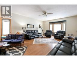 Dining room - 10 27501 Township Road 374, Rural Red Deer County, AB T5S2B1 Photo 4
