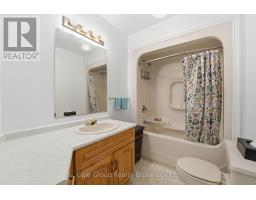 Bathroom - 847328 Township Rd 9, Blandfordblenheim, ON N0J1G0 Photo 4