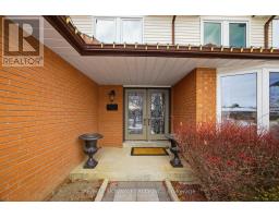 Dining room - 13 Mackay Street N, Brampton, ON L6S2Z9 Photo 4