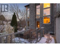 Living room - 164 A Lakeshore Road, St Catharines, ON L2N2V1 Photo 4