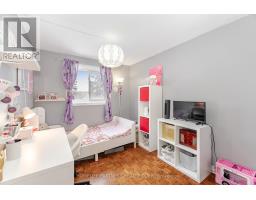 Primary Bedroom - 7695 Priory Crescent, Mississauga, ON L4T3H6 Photo 3