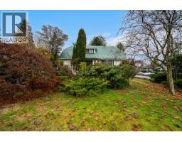 1204 Grand Boulevard, North Vancouver, BC V7L3X4 Photo 2